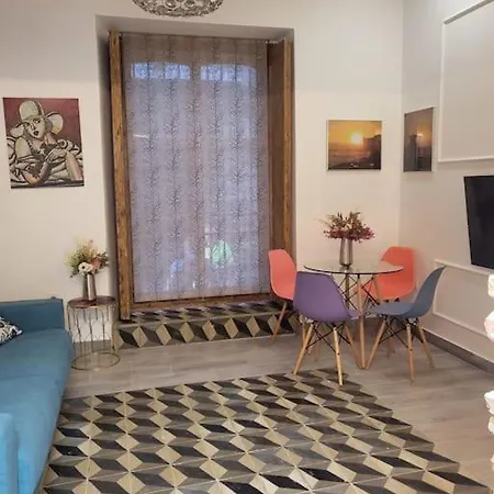 Demasiadas Companias Apartmán